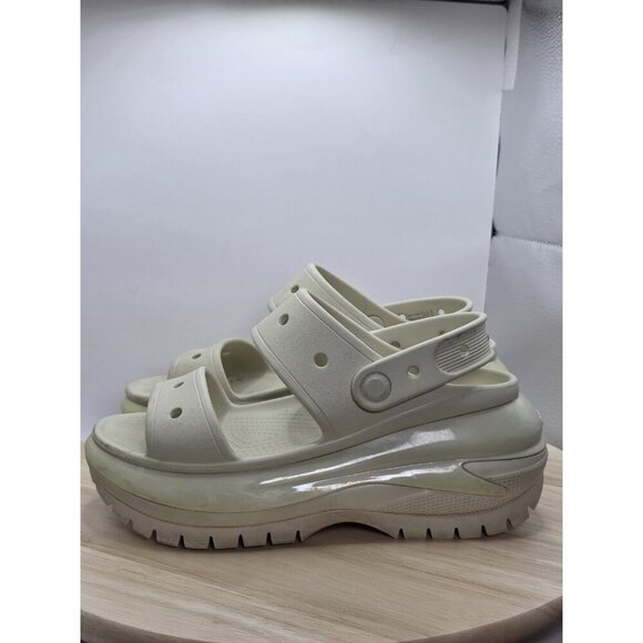 Crocs Classic Mega Crush Clog Ivory Bone womens size 7 Platform Sandal 2079882Y2 - Picture 1 of 8